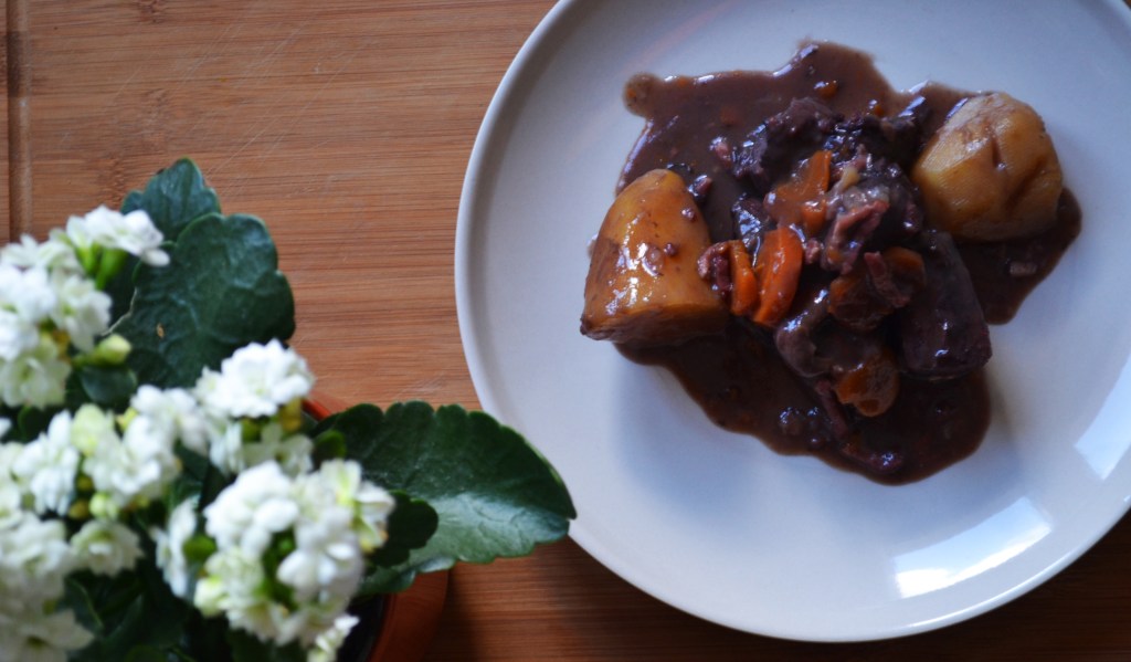 boeuf bourguignon et fleurs