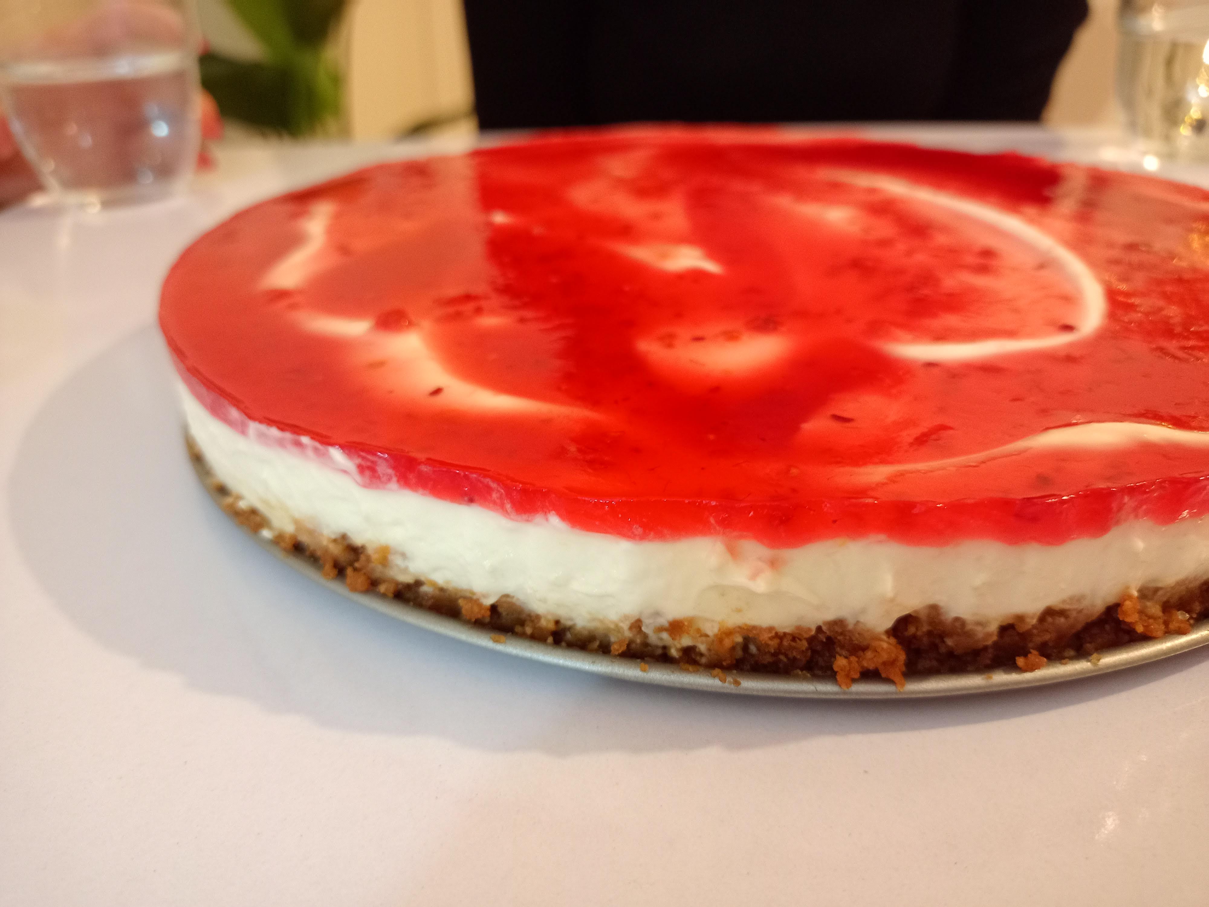 Cheesecake au citron et coulis de framboise